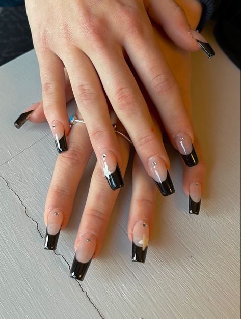 Black French Tip Nails With Stars, French Nail With Gems, French Manicure With Black Tips, Black French Tips, Special Nails, Nail Tattoo, Star Nails, Minimalist Nails, Chic Nails