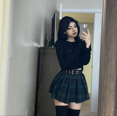 Skirt Alt Outfits, Soft Grunge Outfits Skirts, Cute Emo Skirt Outfits, Egirl Skirt Outfit, Alt Skirt Outfits Aesthetic, E Girl Outfits Skirt, Alt Girl Outfits, Soft Grunge Outfits, Kawaii Outfit Ideas