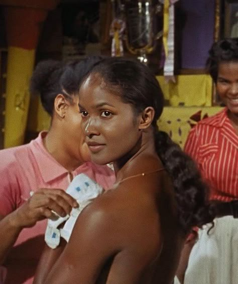 Marpessa Dawn, Black Orpheus, Siren Song, Movie Black, Black Glamour, By Any Means Necessary, Vintage Black Glamour, New Energy, Tarzan