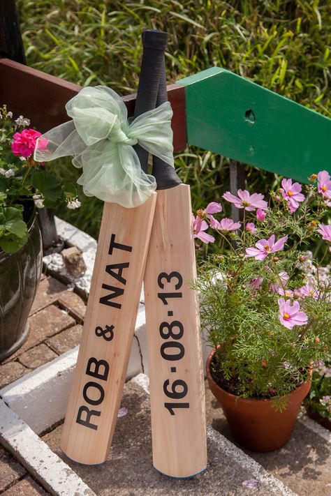 Personalised cricket bats for our wedding x Wedding Cricket Ideas, Cricket Wedding Ideas, Cricket Theme Decoration, Cricket Theme Party, Loz Wedding, Cricket Wedding, Cricket Party, Cricket Birthday Cake, Wedding Personal Touches