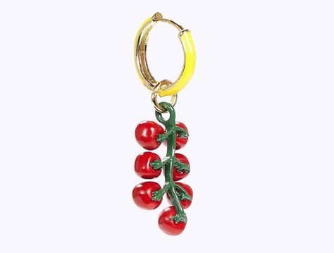 This Tomato Dangle Earring Is a Delicious New Addition to Alyssa's Summer Wardrobe. It will add some zest to my repertoire of white T-shirts and denim shorts. Buying Stuff, Shop House Ideas, Cat Treat Recipes, White T Shirts, Shop House Plans, Recipe From Scratch, Health Breakfast, Cat Treats, New Trend