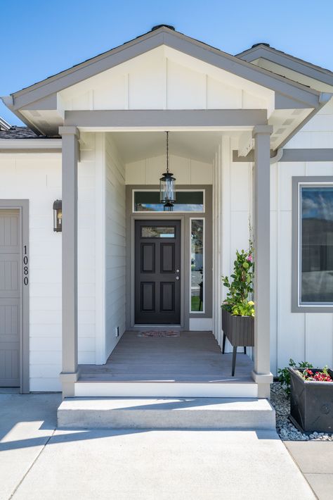 Cream And Grey House Exterior, Light Gray Stucco Exterior, Light Gray Home Exterior, Gray Stucco Exterior, Light Gray House, Light Gray Exterior, Gray Home Exterior, Gray Exterior Paint, Modern Farmhouse Inspiration