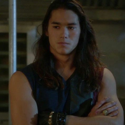 Booboo Stewart Twilight, Booboo Stewart Descendants, Booboo Stewart Aesthetic, Hear Me Out Cake People, Descendants Jay, Jay Descendants, Boo Boo Stewart, Seth Clearwater, Booboo Stewart