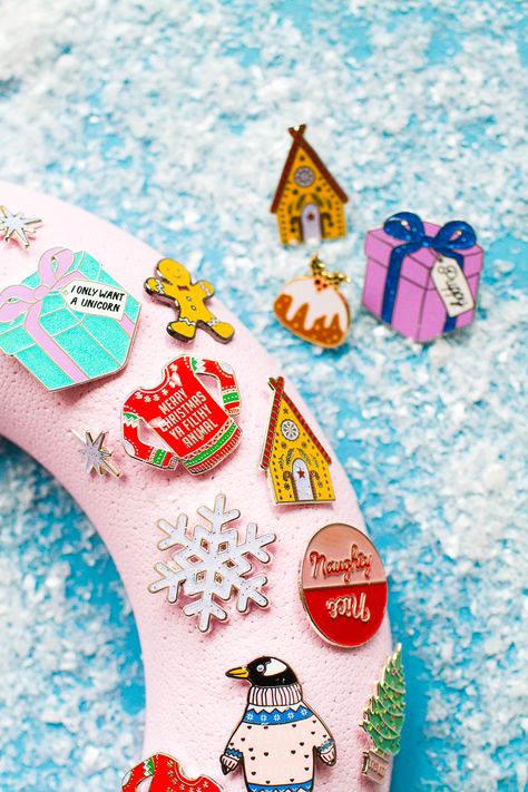 Christmas Enamel Pins, Funky Diy, Christmas Party Planning, Colorful Christmas Decorations, Make Your Own Wreath, Kitsch Christmas, Winter Pins, Enamel Pin Collection, Enamel Pin Badge