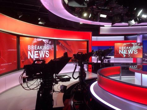 BBC News Studio (New Broadcasting House, London) Tv Reporter Aesthetic, Vision Board Assignment, Robin Scherbatsky, Journalism Career, Social Video, Broadcast News, My Future Job, Tv Studio, Career Vision Board