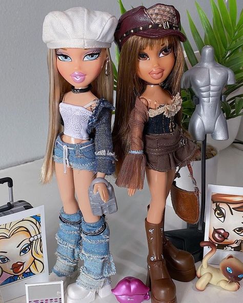 aleyah (@aleyahdolls) • Instagram photos and videos Blue Bratz Doll, Bratz Denim Outfit, Bratz Dolls Outfits Ideas, Bratz Dolls Aesthetic Outfits Real Life, Bratz Outfits Style, Bratz Fits, Bratz Aesthetic Outfit, Bratz Halloween, Las Bratz