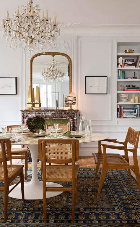 Parisian Dining Room, Decor Home Bathroom, Parisian Dining, Interior Design Green, Saarinen Dining Table, Home Ideas Kitchen, Home Decor Dining Room, Dining Room French, French Style Interior