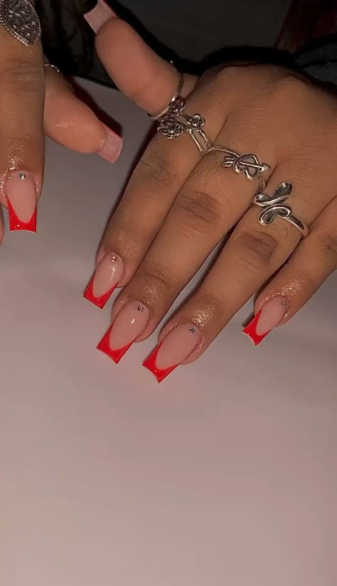 Red French Tip Birthday Nails, Ref French Tip, Vday French Tip Nails, Red And White French Tip Acrylic Nails, Simple Red Acrylic Nail Ideas, Red French Tip Valentines Day Nails, Red Nail Designs French Tips, French Red Nails Ideas, Red French Tip Nails With Gems