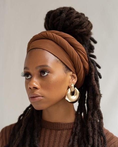 Headwrap Hairstyles, Head Wrap Styles, Hair Wrap Scarf, Hair Scarf Styles, Head Scarf Styles, Hair Wraps, Locs Hairstyles, Turbans, Head Wrap