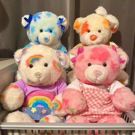 Plushie Names List, Old Build A Bear, Cute Build A Bears, Build A Bear Aesthetic, Build A Bear Bear, 3d Pokemon, Aesthetic Patterns, Build A Bear Outfits, Birthday Bear