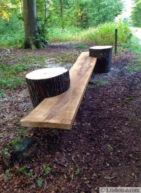 Ideas to Recycle Tree Stumps for Original Log Furniture and Decorations Diy Garden Patio, Wooden Benches, Diy Bench Outdoor, Cheap Backyard, Backyard Seating, Log Furniture, Have Inspiration, Rustic Outdoor, Garden Bench