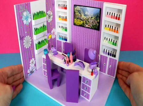 Cardboard House Diy, Lego Nails, Miniature Cardboard, Nail Salon Decor, Barbie Dolls Diy, Pipe Cleaner Crafts, Diy Website, Cardboard House, Miniature Rooms