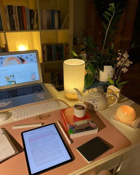 Study Organization, Study Board, Studying Life, Academic Motivation, Work Motivation, Public Holiday, Study Motivation Inspiration, Study Space, Cozy Night