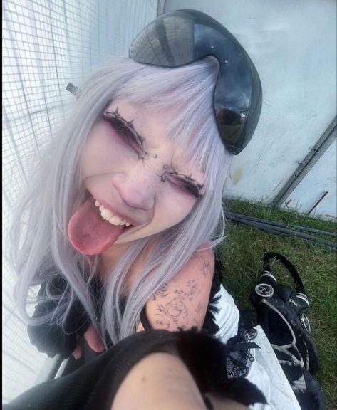 Jazmin Bean Aesthetic, Beatiful People, Baby Bangs, Jazmin Bean, Old Makeup, Makeup Eyeliner, Melanie Martinez, Halloween Ideas, Pretty Pictures