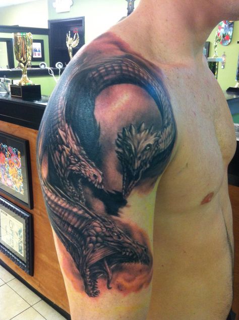 Hydra-outside the arm Hydra Tattoo, Mens Shoulder Tattoo, Fantasy Tattoos, Greek Tattoos, Sleeves Ideas, Shoulder Tattoo, Greek Mythology, Back Tattoo, Tattoo Images