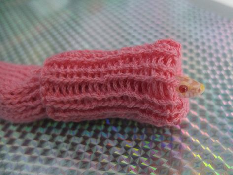 12 Snakes That Are Not Looking Forward To St. Patrick's Day Long Pink Sweater, Snake Sweater, Corn Snake, Cute Snake, Pet Snake, A Snake, Animal Fashion, Pink Sweater, Snakes