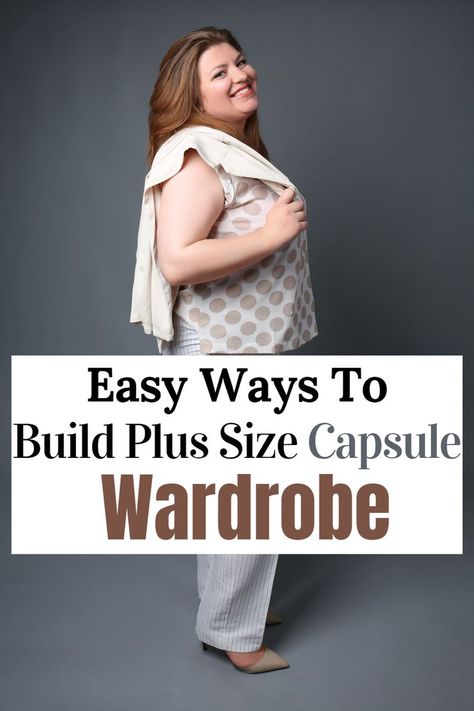 A capsule wardrobe is made up of a small selection of high-quality items that can be mixed and matched in a variety of outfits. A capsule wardrobe isn't just for people who want to look stylish on a tight budget. It's also great for anyone who wants to simplify their life and spend less time getting ready. Read the article to help you build a plus-size capsule wardrobe. And get a FREE capsule wardrobe guide. Plus size minimalist outfit | Capsule wardrobe basics | Plus size minimalist fashion Minimalist Outfit Capsule, Plus Size Minimalist Outfits, Skirt Outfits Plus Size, Plus Size Capsule, Edgy Outfits For Women, Dress For Chubby Ladies, Plus Size Minimalist Wardrobe, Capsule Wardrobe How To Build A, Dress For Chubby