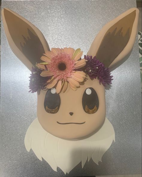 Eevee cake Eevee Birthday Cake, Eevee Birthday, Eve Pokemon, Pokemon Cake Pops, Pokemon Birthday Cake, Pokemon Cake, 1 Year Birthday, Pokemon Birthday Party, Pokemon Party