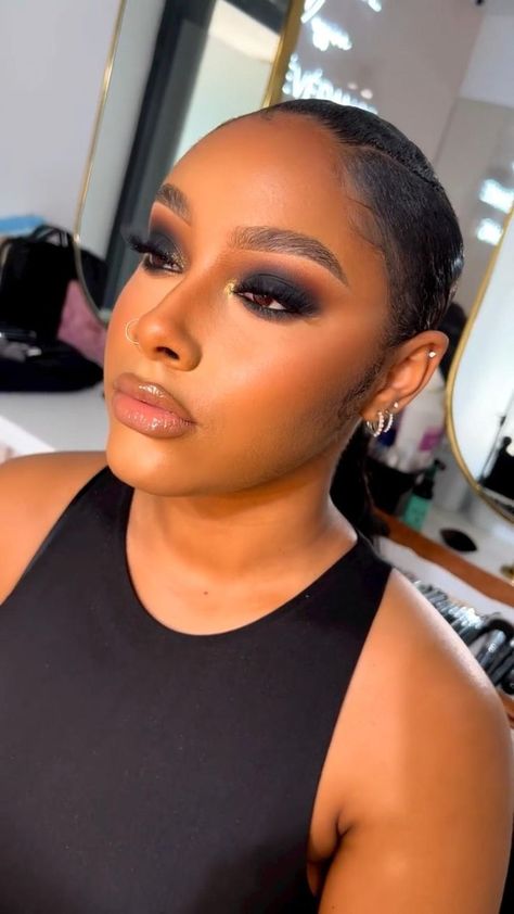 Eyeshadow Looks Smokey Eye, Eyeshadow Looks Smokey, Dark Makeup Looks Black Women, Makeup Eyeshadow Looks, Smokey Eyes Makeup, Makeup 2024, Black Smokey Eye Makeup, Maquillage Yeux Cut Crease, Face Beat Makeup