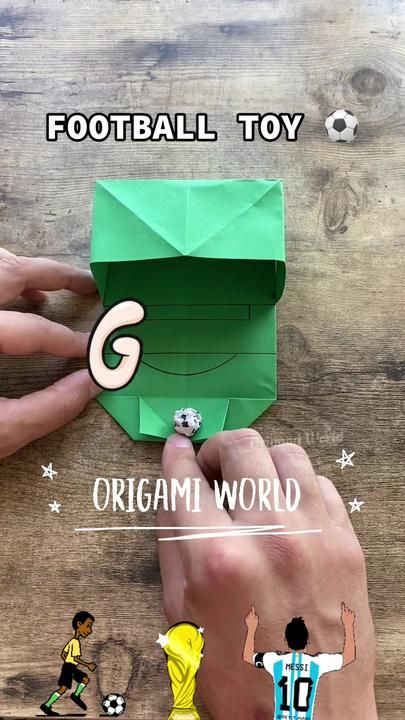 Origami Game, Paper Football, Toy Diy, Paper Games, Make Paper, Soccer Games, Football Games, How To Make Paper, Diy Toys