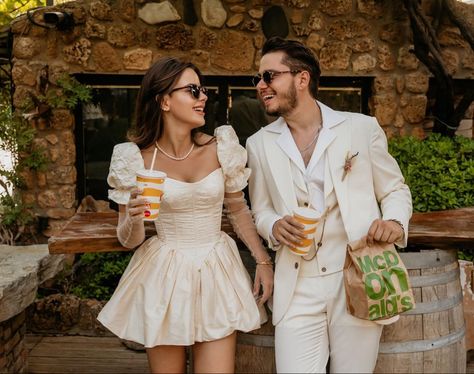 Outfit Casamiento Civil, Short Wedding Dress Vintage, Bridal Reception Dress, Courthouse Wedding Dress, Alternative Dress, Dream Wedding Decorations, Mini Wedding Dresses, Night Club Dress, Wedding Pic