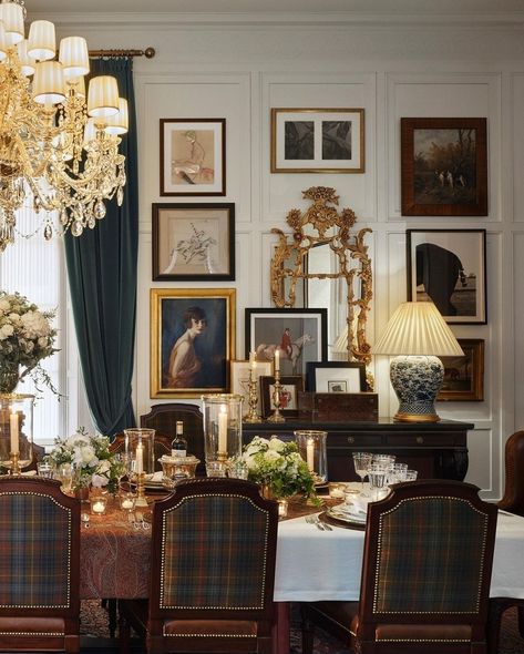 Ralph Lauren Interiors, Cottage Farmhouse Decor, Maximalist Home, Dining Room Inspiration, Décor Diy, Classic Interior, Cozy Cottage, Ralph Lauren Home, Dining Room Decor