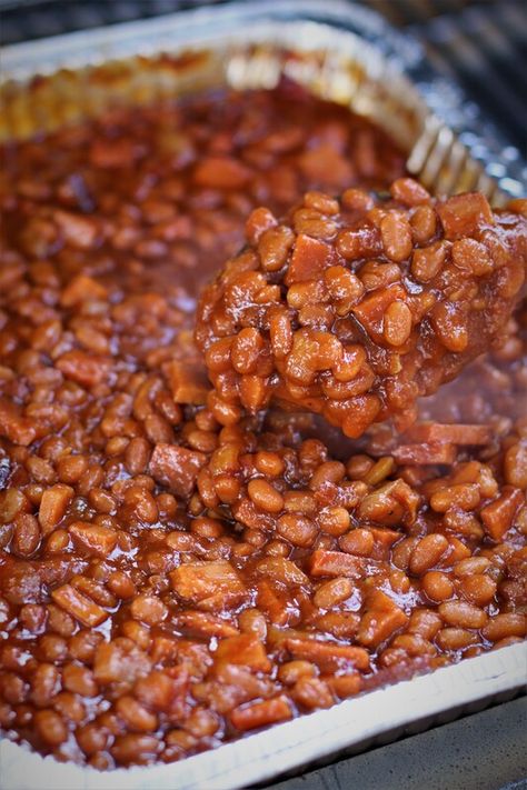 Traeger Smoked Baked Beans - SideChef Baked Beans On The Smoker, Smoked Beans Recipes, Smoker Baked Beans, Smoked Beans In Smoker, Baked Beans On Pellet Grill, Baked Beans On Smoker, Smoked Pork And Beans, Baked Beans Smoker Recipe, Smokey Baked Beans