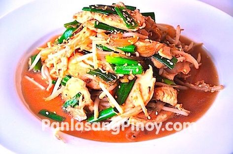 Bean Sprout Chicken is a quick and easy Asian chicken dish that goes well with a bowl of rice. This recipe is good and easy to follow Beansprout Recipes, Chicken Pochero Recipe, Pininyahang Manok Recipe, Pininyahang Manok, Tinola Recipe, Pineapple Chicken Recipe, Easy Asian Chicken, Bean Sprout Recipes, Indian Chicken Dishes