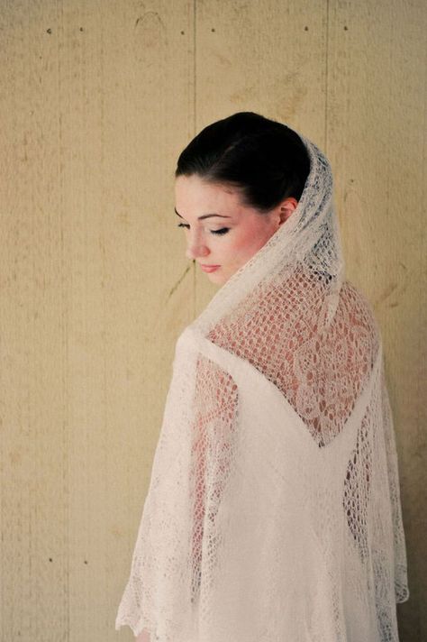 Full Shot of Shetland Lace Veil Shetland Lace, Wedding Crochet, Veil Ideas, Poncho Design, Lace Shawls, Vintage Veils, Wedding Shawls, Knitting Lace, Crochet Wedding