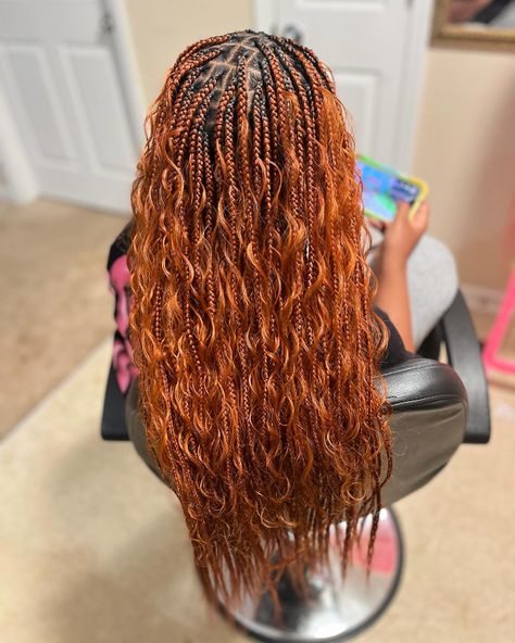 Small boho knotless and this color will do it every single time! 🍁🍂 ✨link in bio #MyFavoriteHead #knotless #Ncstylist #NCBraider #FayettevilleBraider #fortbraggbraider #SpringlakeBraider #boho #bohoknotless #fallvibes #350braids #350bohobraids #Smallknotless #Braids #locs #Curls Ombré Blonde Boho Knotless Braids, Reverse Ombre Knotless Braids, Brown And Blonde Bohemian Knotless, Boho Knotless Braids Color 30, Blonde Ombré Boho Braids, Color 350 Knotless Braids, Small Boho, Spring Lake, Braids For Black Hair