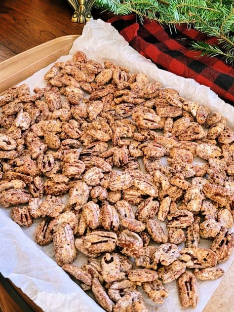 Chex Mix Snacks, Seasoned Nuts, Pecan Tarts, Fudge Candy, Spiced Pecans, Nut Recipes, Molasses Cookies, Candy Recipes Homemade, Christmas Candy Recipes