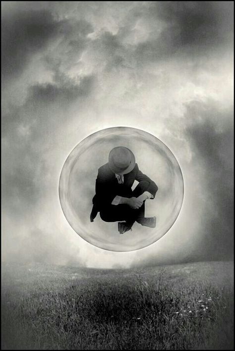 Man in bubble Different Artists, Camera World, Photoshop Painting, Bubble Art, Surrealism Photography, Photoshop Art, Magazine Subscription, Photoshop Photography, Best Photo