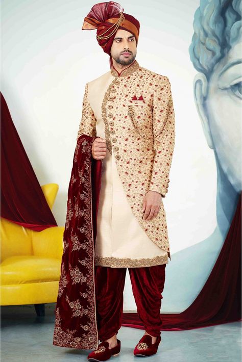 Sherwani For Men Wedding Royals, Royal Sherwani, Groom Indian Wedding Outfits, Hindi Design, Marriage Clothes, Grooms And Groomsmen, Sherwani For Men Wedding, Male Outfit, Wedding Kurta For Men