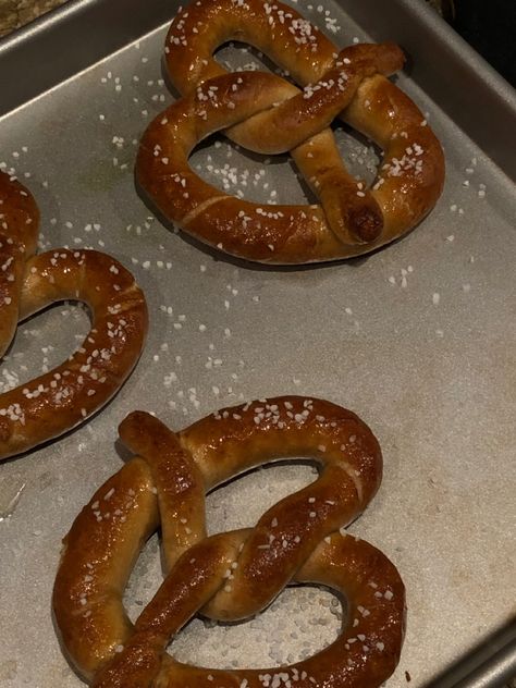 German Core Aesthetic, German Food Aethstetic, Soft Pretzels Aesthetic, Soft Pretzel Aesthetic, Pretzel Aesthetic, German Nostalgia, German Core, Homemade Aesthetic, German Board