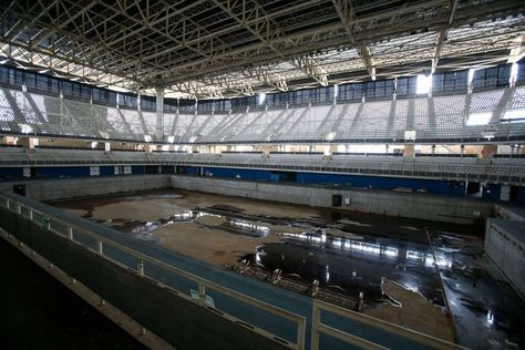 1) Rio, 2016 Olympics - Pool - Buda Mendes - Getty Images 1984 Winter Olympics, Empty Pool, Aquatic Center, Abandoned Homes, Olympic Village, French Style Homes, Land Of Oz, Rio Olympics, Dome House