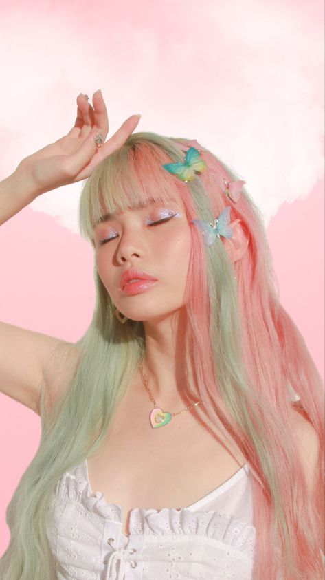 Mint Green And Pink Hair, Peach And Green Hair, Mint And Pink Hair, Pink And Mint Hair, Weird Hair Colors, Pink Green Hair, Mei Yan, Pink And Green Hair, Mint Green Hair