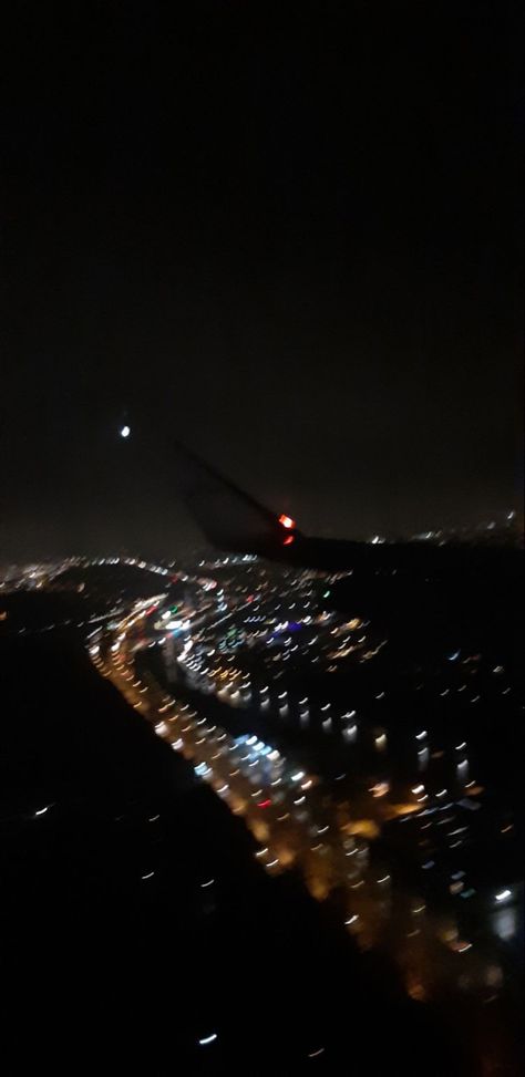 London Flight View, Aeroplane Asthetic Picture, Night Aeroplane Window, Airport Photos Night Time, Aeroplane Night View, Business Class Flight Aesthetic Night, Night Time Asthetic Picture, Flight Asthetic Picture, Fake Flight Snaps