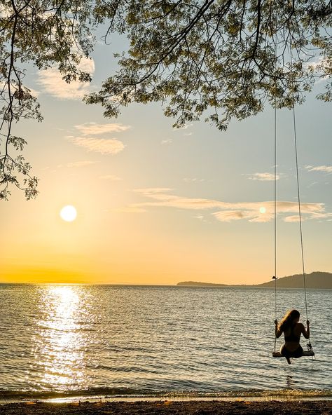 …Playa Mangos… 🥭 Absolute must do sunset spot in Ometepe, Nicaragua Front row view of the volcano, hundreds of species of exotic birds, kayaks, swing, gorgeous warm water, a floating platform, cocktail bar … it was a dream way to spend a sunset and we would be back there in a heartbeat☀️🛵🥭🌴 Playa Mangos, Ometepe, Nicaragua @playa_mangos Check out our last reel showing this pretty spot 🥰🥰 #playa #sunsetlovers #travelnicaragua #visitnicaragua #ometepe #ometepeisland #nicaragua #volcano... Nicaragua Volcano, Ometepe, Nicaragua Travel, Floating Platform, Summer Destinations, Exotic Birds, Beach Bars, Kayaks, Travel Bugs