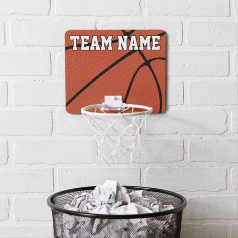 Basketball Kids Room, Kids Sports Bedroom, Basketball Room Ideas, Jordan Bedroom, Gifts For Basketball Players, Basketball Gift Ideas, Baskets Gift Ideas, Basketball Party Decorations, Cool Home Decor Ideas