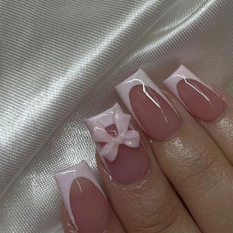 nailsbysofi SACRAMENTO📍 on Instagram: "love to love to love youu" Short Coquette Nails Square, French Tip With Bow, Love To Love, Fake Nails Designs, Simple Gel Nails, Girly Acrylic Nails, French Tip Acrylic Nails, Classy Acrylic Nails, Short Square Acrylic Nails