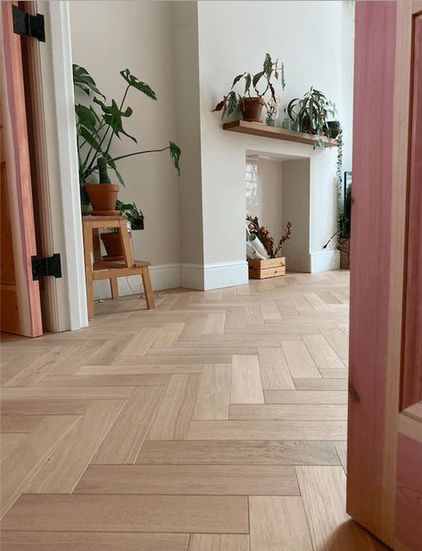 Cheap Wood Flooring, Distressed Floors, Cottage Lounge, Living Room Wood Floor, Cheap Flooring, Herringbone Wood Floor, Lines Design, Living Room Wallpaper, Living Room Fireplace