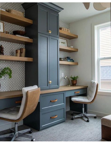 Built In Desk And Shelves, Home Office Built Ins, Office Built Ins, Home Office Cabinets, Small Home Offices, Small Home Office, Craft Room Office, Built In Desk, Home Office Space