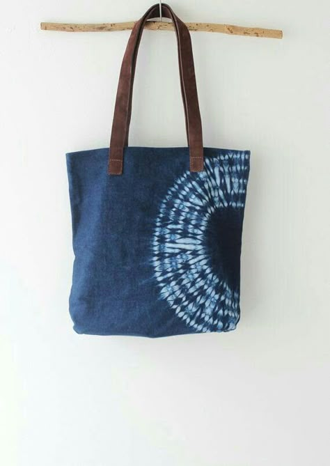 Indigo shibori bag Återvinna Jeans, Leather Gifts For Her, Natural Indigo Dye, Tie Dye Scarves, Tie Dye Crafts, Unique Handbag, Shibori Dye, Shibori Tie Dye, Indigo Shibori