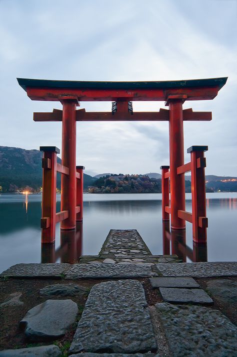 Tokyo Buildings, Buildings Reference, Japan Building, Architecture Japan, Tori Gate, Japanese Torii, Japan Pictures, Japanese Gate, Kolam Koi