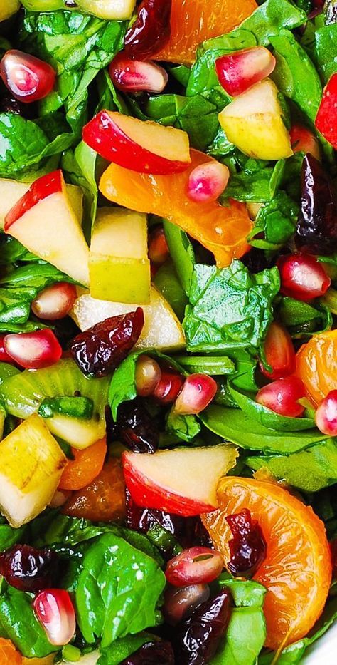 close-up of Spinach Salad with Fruit and Maple-Lime Dressing Salad With Fruit, Salad Spinach, Winter Salad Recipes, Delicious Salad Dressings, Spinach Salad Recipes, Best Salad Recipes, Winter Salad, Lime Dressing, Fruit Salad Recipes