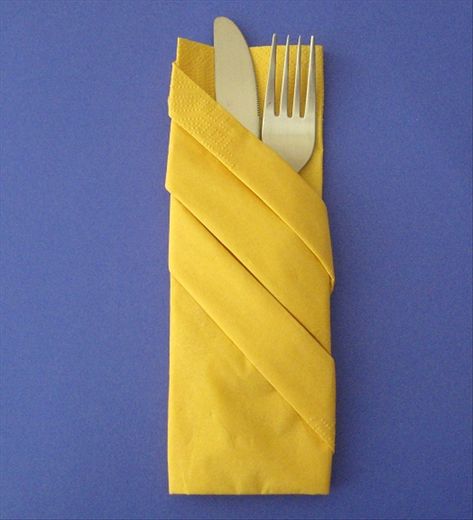 How to fold a napkin with a pocket and 3 diagonal bands Fold A Napkin, How To Fold, Napkin Folding, Cloth Napkin, Square Paper, Pocket Square, Table Setting, Napkins, Party Decorations