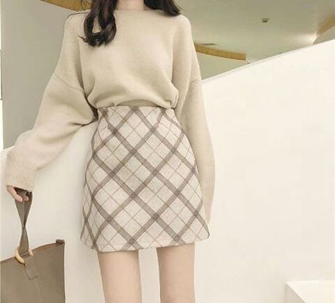 Korean Fashion Chic, Plaid Skirt Set, Rok Outfit, Korean Fashion Dress, Chic Sweaters, Korean Fashion Trends, Korean Girl Fashion, Ulzzang Fashion, Looks Chic