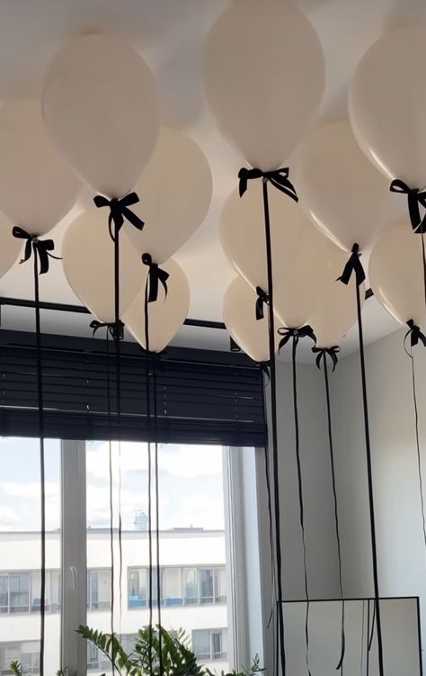 White Balloons With Black Ribbon, Black Bows Birthday Theme, Black And White Bow Theme Party, 18th Birthday Party Ideas Black And White, Black And White Hen Party, Black Bow Themed Birthday Party, Black Bow Birthday Theme, 17. Geburtstag, Corporate Ladder