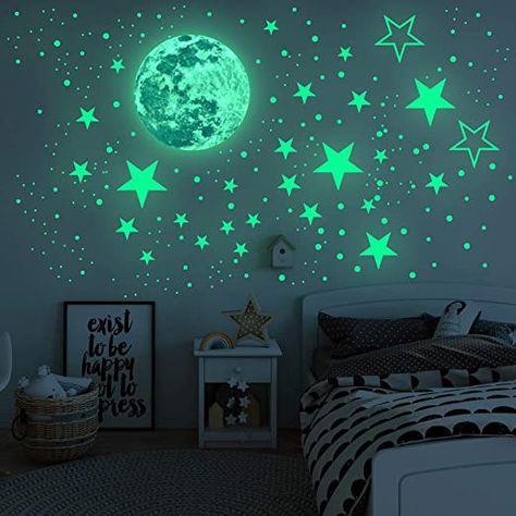 Galaxy Room, Glow In The Dark Stars, Dark Stars, Star Wall Decals, Glow Stars, Star Ceiling, Dekor Diy, Living Bedroom, Dark Wall