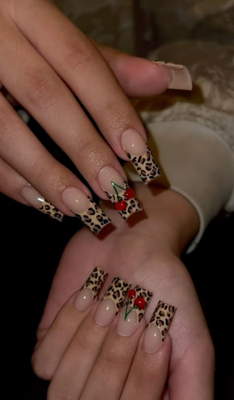 Valentine Cheetah Print Nails, Birthday Nails Cheetah, 444 Nails Design, Cheetah Nails Cherry, Short Square Cheetah Nails, Valentines Day Nails Cheetah Print, Red Leopard Nail Designs, Acrylic Nails Ideas For Work, Iconic Nail Designs